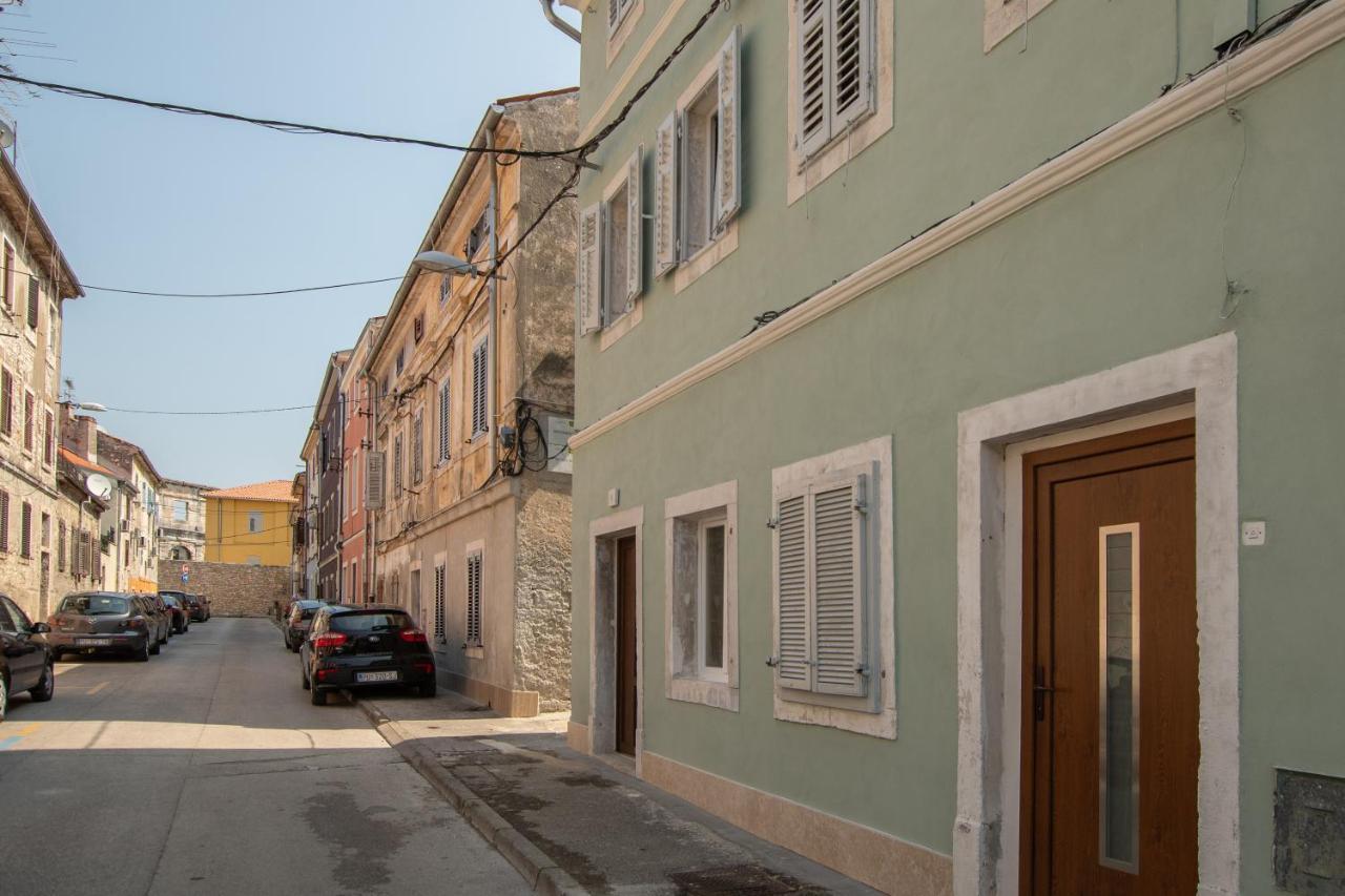 Apartments Nesatcium Pula Exterior photo